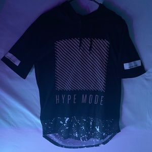 Short sleeve hooded shirt